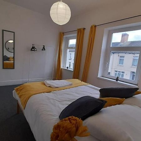 Spacious 4 Bedroom, Free Netflix, Central Location Cardiff Exterior photo