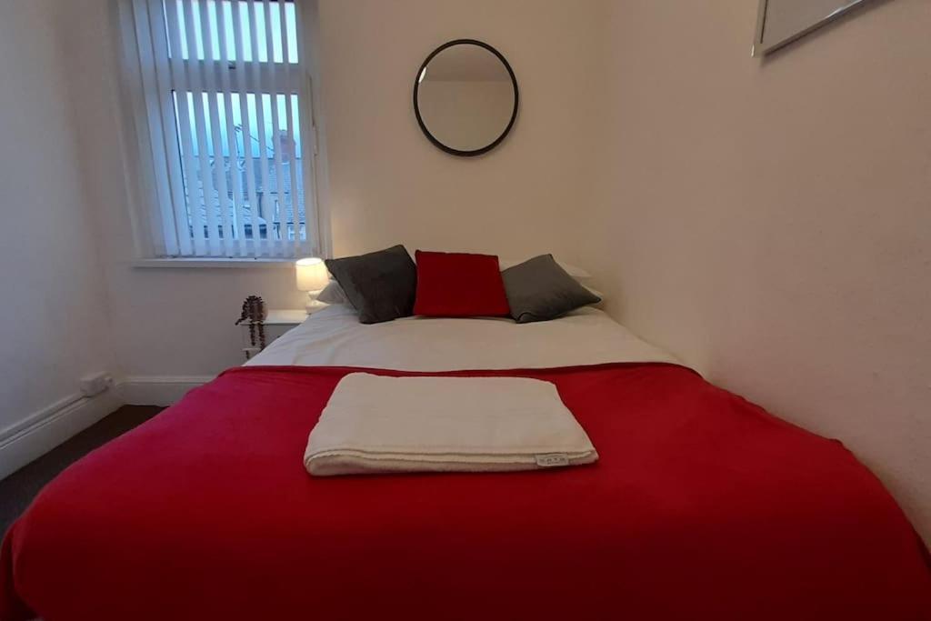 Spacious 4 Bedroom, Free Netflix, Central Location Cardiff Exterior photo